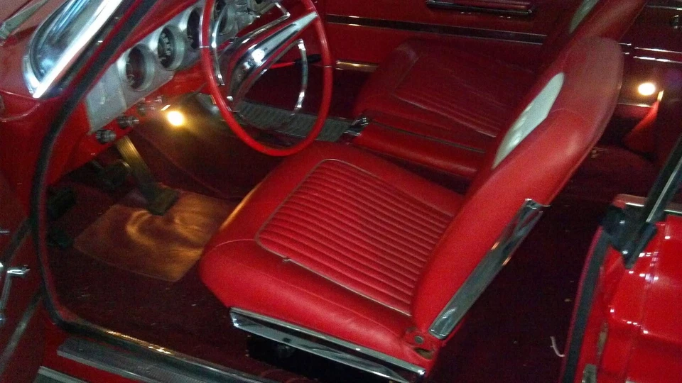 Plymouth Fury 1964 asientos con canastilla Foto 2 de 4