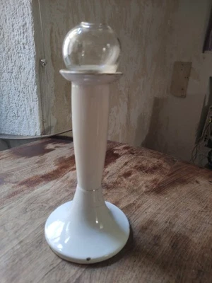 rare Ancienne lampe à huile de DENTELLIERE 18 eme faïence de  MOUSTIERS et verre - Photo 1/4