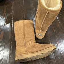 UGG Australia Classic Tall II Youth Winter Boots - Size 4 Chestnut