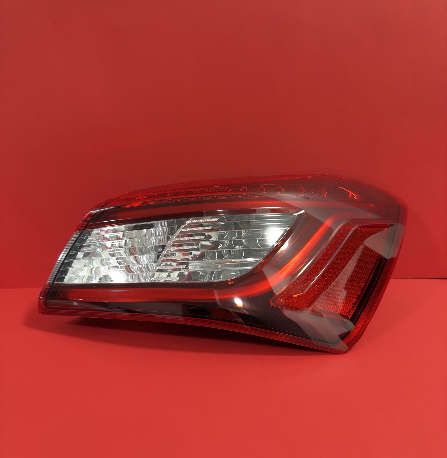 Maserati Ghibli 2014-2021 Rear Right Outer Luggage compartment light