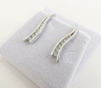 Ohrhänger 9 kt Gold weiß funkelnd Hänger gepunzt 2,7 Gramm mit Geschenkbox