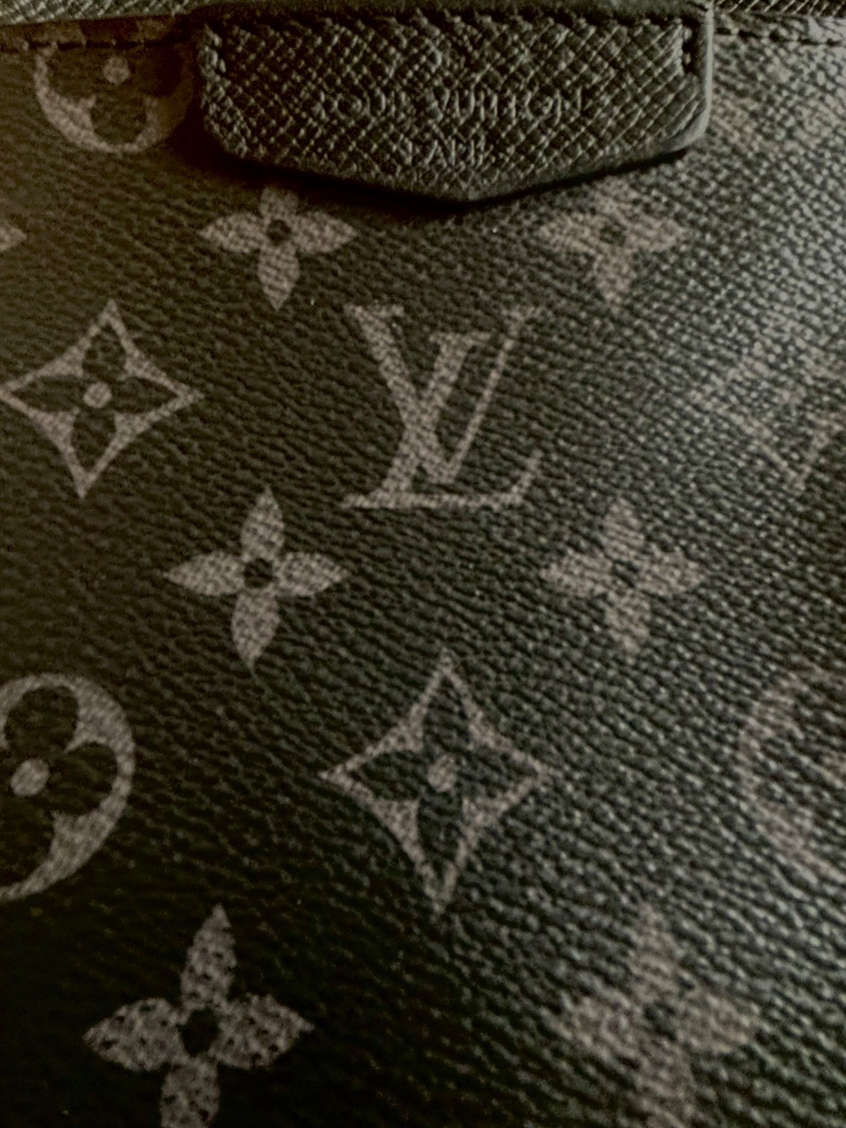 Authentic Louis Vuitton Outdoor Eclipse Unisex Cr… - image 3