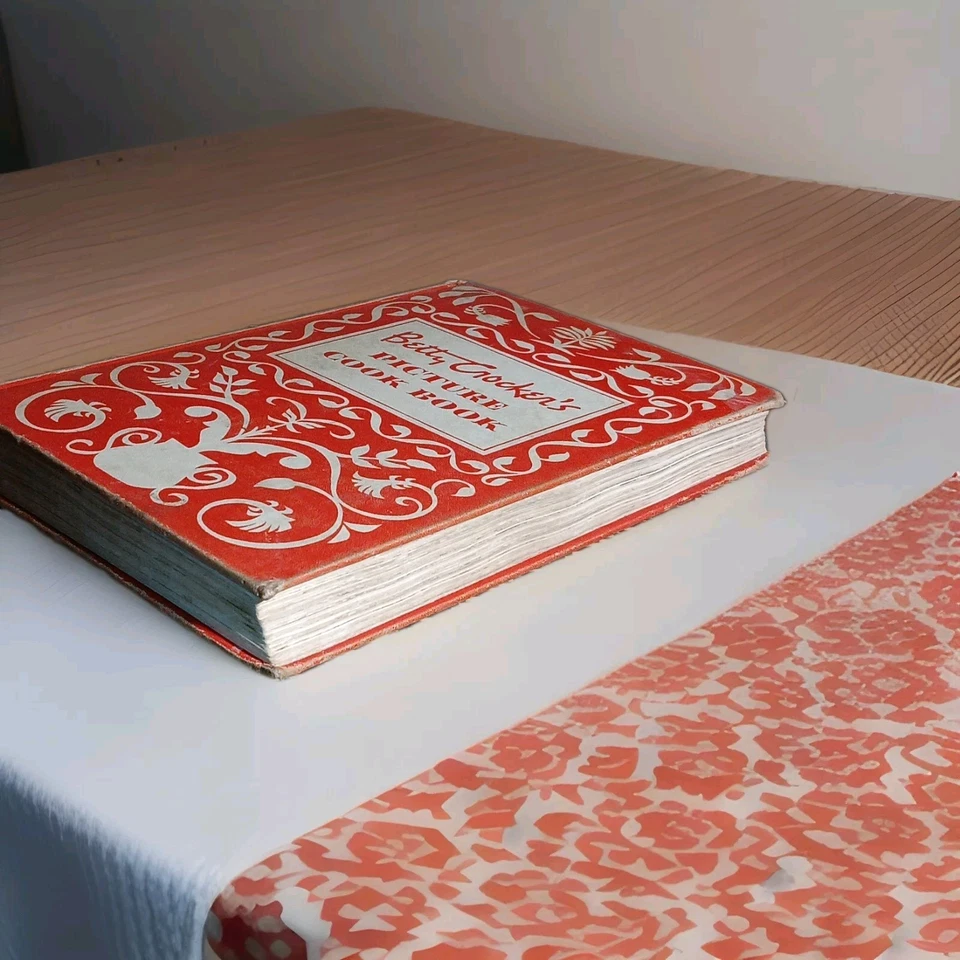 Betty Crocker's Picture Cook Book, 1950 1st Ed 3rd Print HC In Excellent Condit- - Image 4 of 4