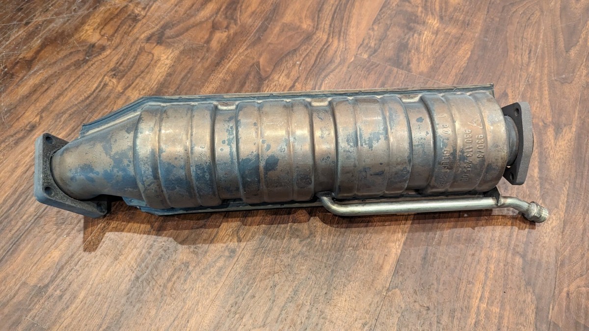 Porsche 930 Turbo Muffler 93011103804　希少 Genuine Porsche 930 Turbo Complete Exhaust System