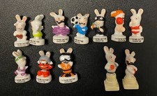 FEVE SÉRIE COMPLÈTE 10 FEVES+ 2 HORS SERIE "LES LAPINS CRETINS FONT DU SPORT"