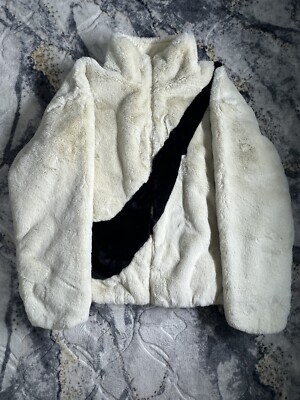 ジャケット・アウター NIKE BIG SWOOSHU LONG FUR JACKET M $_57.JPG?set_id=880000500F