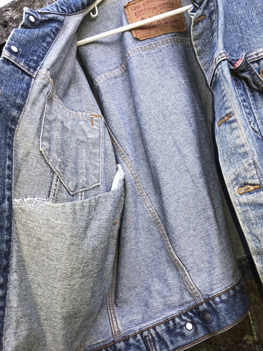 VINTAGE LEVIS DENIM TRUCKER JEAN JACKET 70598 4891 MEN'S VINTAGE LEVIS DENIM TRUCKER JEAN JACKET 70598 4891 MEN'S