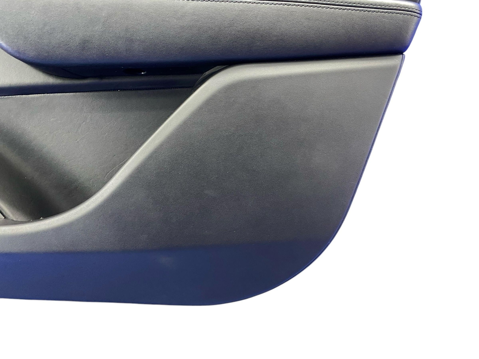 2017-2024 MASERATI LEVANTE FRONT RIGHT INTERIOR DOOR TRIM COVER PANEL BLACK OEM