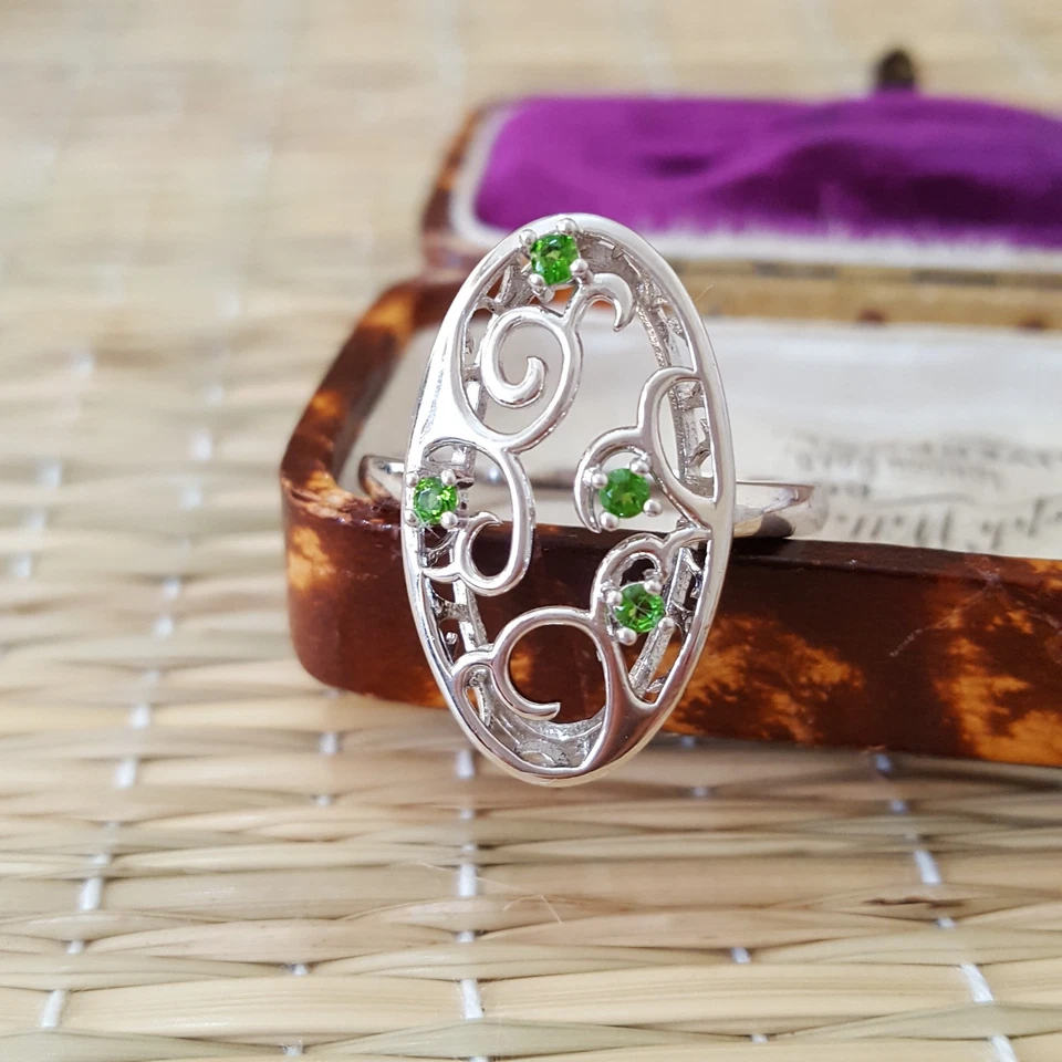 Ladies 925 Sterling Silver Ring, Natural Chrome Diopside Ring, Size S.5 US 9.25  - Image 3 of 4