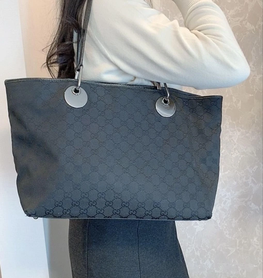 Sac à bandoulière Gucci noir motif Gg logo épuisé sac à main créateur luxe
