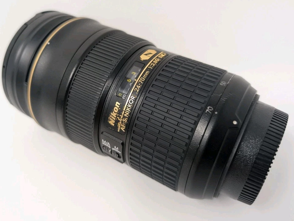Nikon Nikkor AF-S 24-70mm  f/2.8G. ##Please Read## - Image 2 of 4