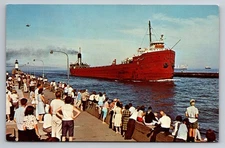 Duluth, Superior Harbor, Minnesota, St. Lawrence Seaway, Freighter, Vtg Postcard