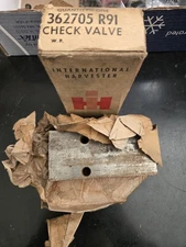 New Old Stock IH International Harvester Farmall Fast Hitch Check Valve 300-450