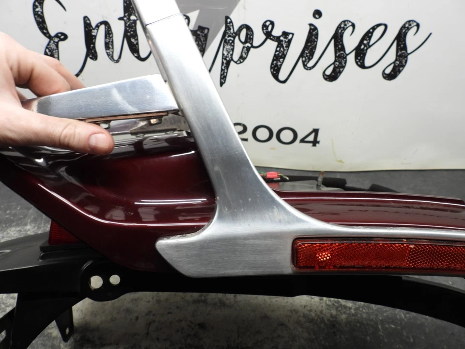 Honda V65 Magna VF1100 1984 guardabarros trasero luz trasera barra Sissy 2934 Foto 3 de 4