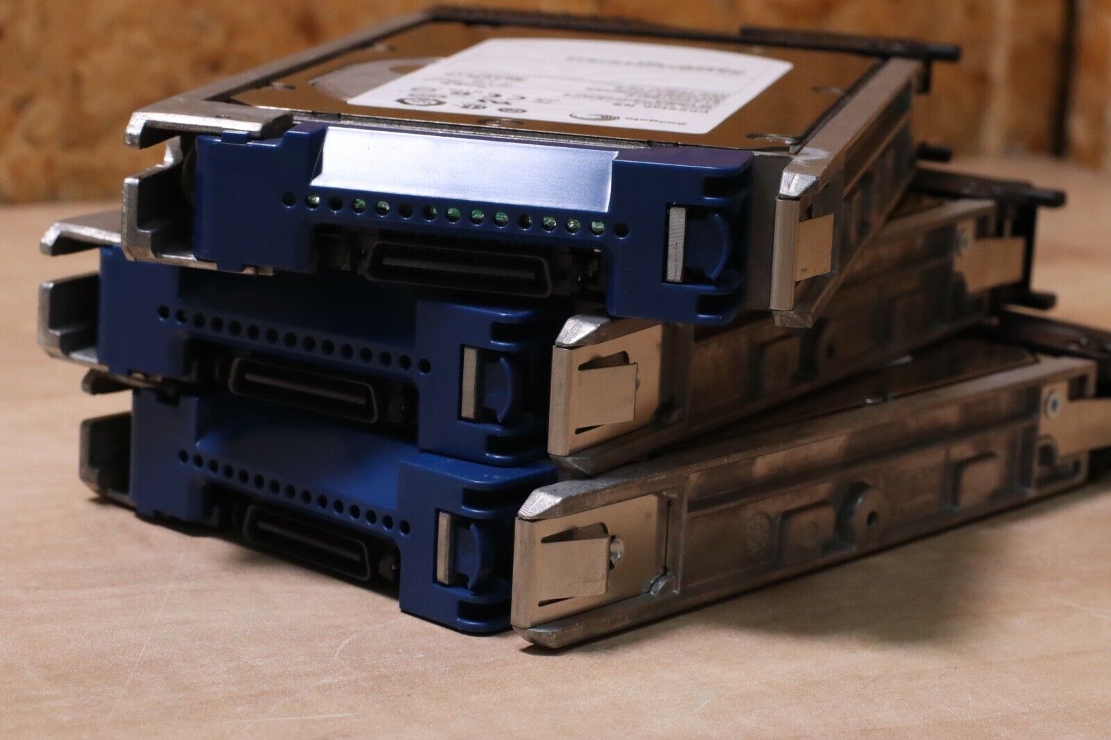 005048837 EMC HDD / CX-4G10-400 400GB 10K 4GB FC Nowa wersja, limitowana wyprzedaż