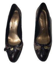 Etienne AIGNER Size 7M Gold Black Patent Gold Closed Toe Heels