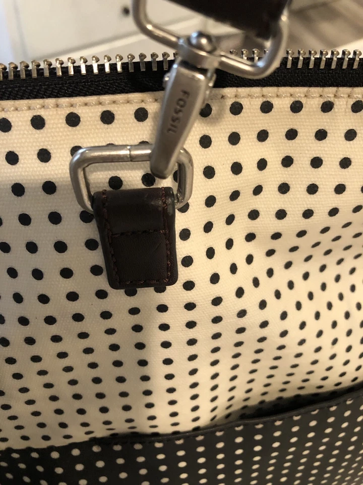 Bolso Bandolera Fosil Lunares Negro Beige Correas Ajustables Foto 2 de 4