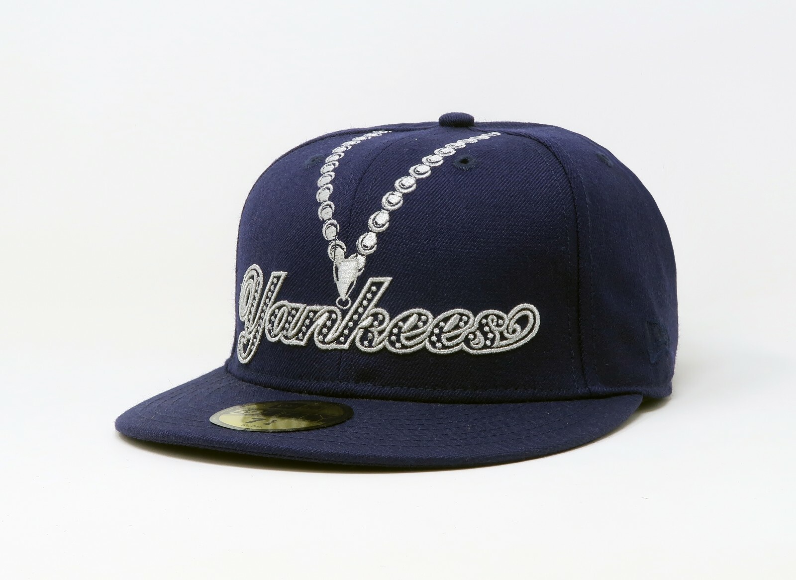 New Era 59Fifty Yankees Silver Chain Navy Blue Fitted Cap for Men and Women