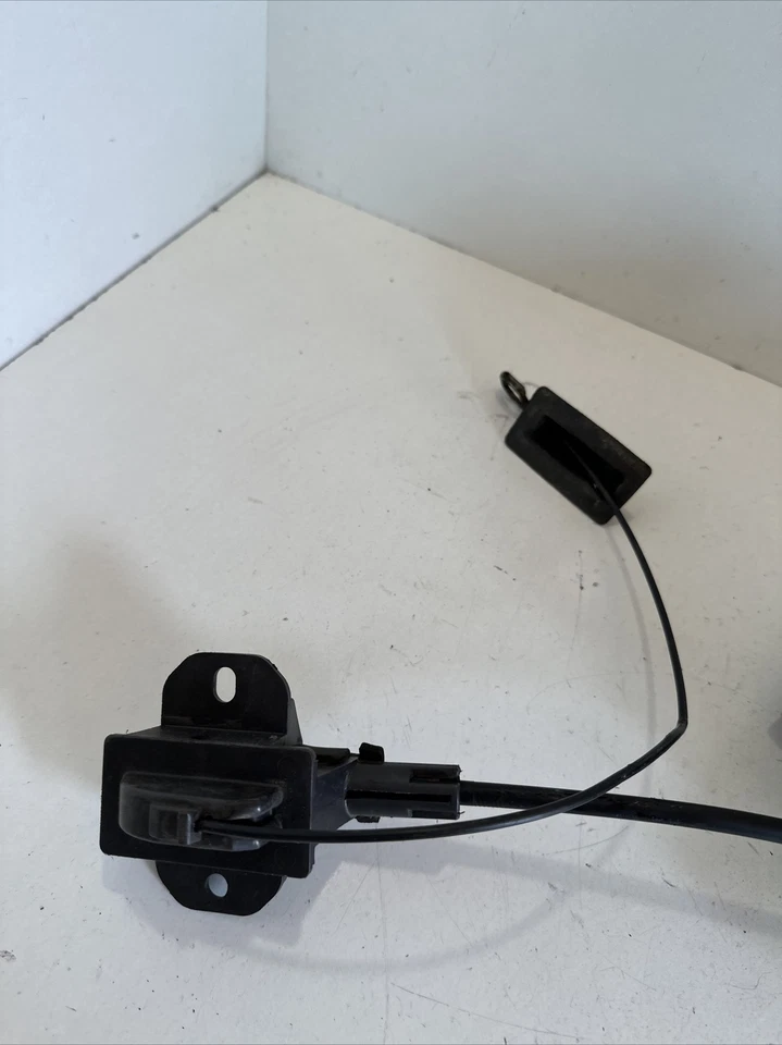 Kia Carnival Sliding Door Motor Rear Left 83470-4D101 Genuine 06-2012 Year - Image 3 of 4