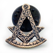 Masonic Men's Lapel Pin (or badge) Craft Antique Effect Square and Compass