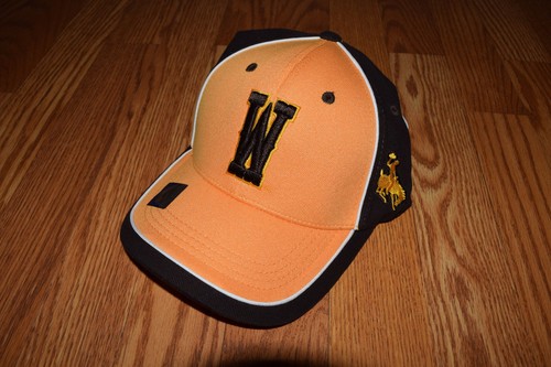 NEW Mens WYOMING COWBOYS NCAA Brown 