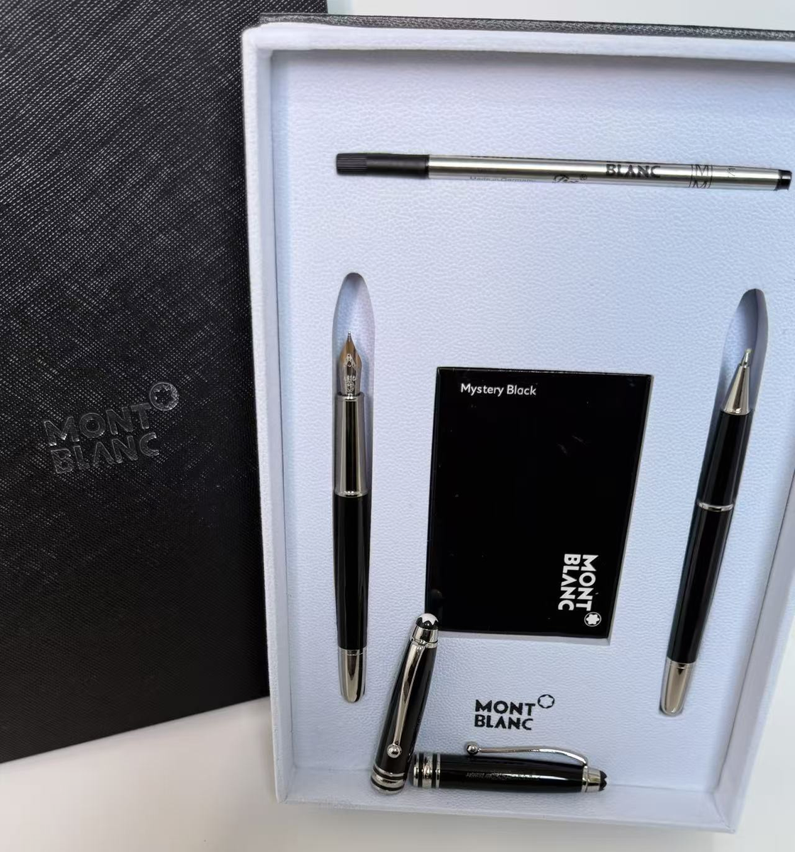 Montblanc ボールペン、ノートセット Montblanc Black Ballpoint Pen and Fountain Pen Set (No Cartridge