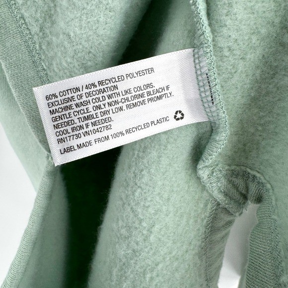 Universal Threads Sage Green Long SleeveCrewneck … - image 12