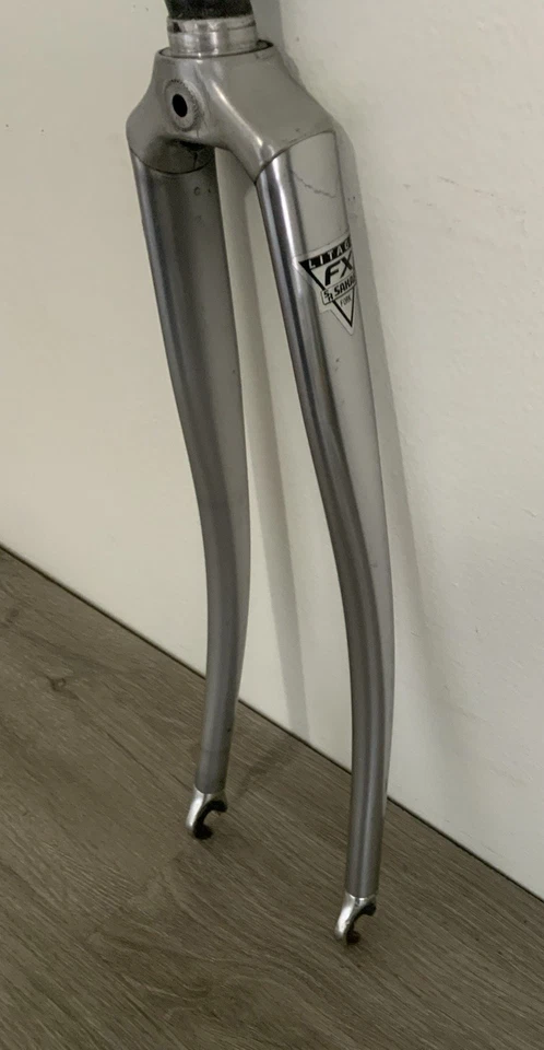 SR SAKAE LITAGE ALUMINUM FORK 700C ONE-INCH THREADED 178 MM STEERER 534 GRAMS - Image 2 of 4