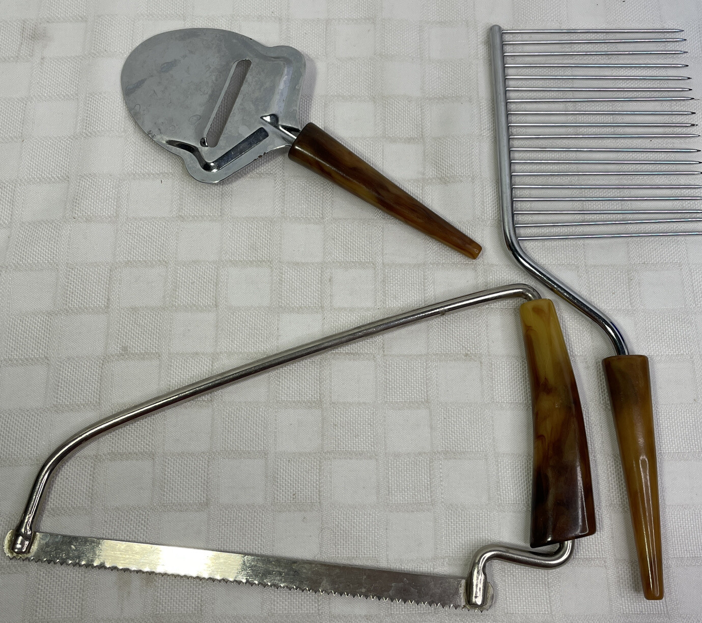 Hostess Frozen Food Saw Cake Breaker Cheese Slicer Bakelite Handle