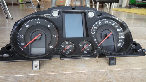 Tacho VW Passat 1,9 TDI 3c B6 3C0 920 871 K 3C0920871K C3 MFA+ Kombiinstrument