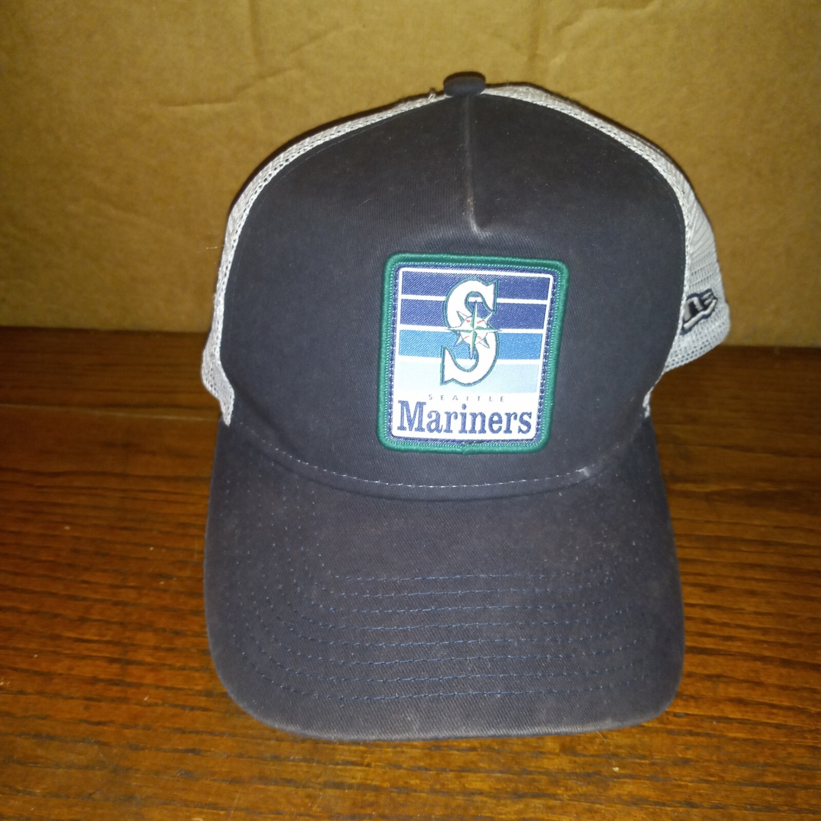 Seattle Mariners Trucker Mesh Cap Hat Black White  Adjustable New Era