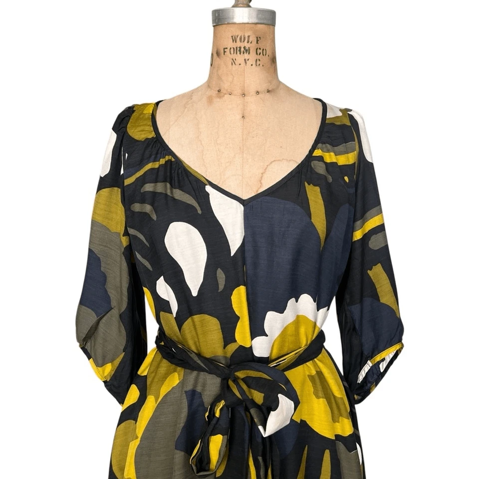 Vestido Marimekko Samu-Jussi Koski Estampado Floral con Cinturón XS Foto 2 de 4