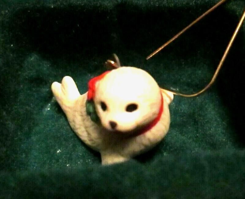 1989 Hallmark "Merry Seal" Pup Miniature Keepsake Christmas Ornament In Box