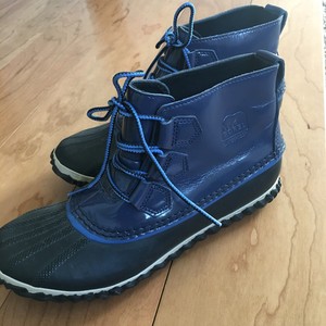 sorel out n about blue