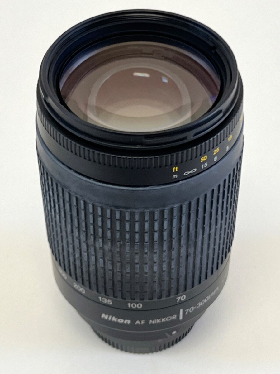 NIKON AF NIKKOR 70-300mm f4.0-5.6 G Zoom Lens with B+W 62mm