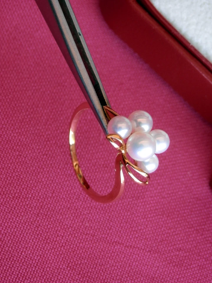 MIKIMOTO Women's Ring 18K Gold 5xCultured Pearls w/Leaves Size 8 Stunning $1500 - Image 4 of 4