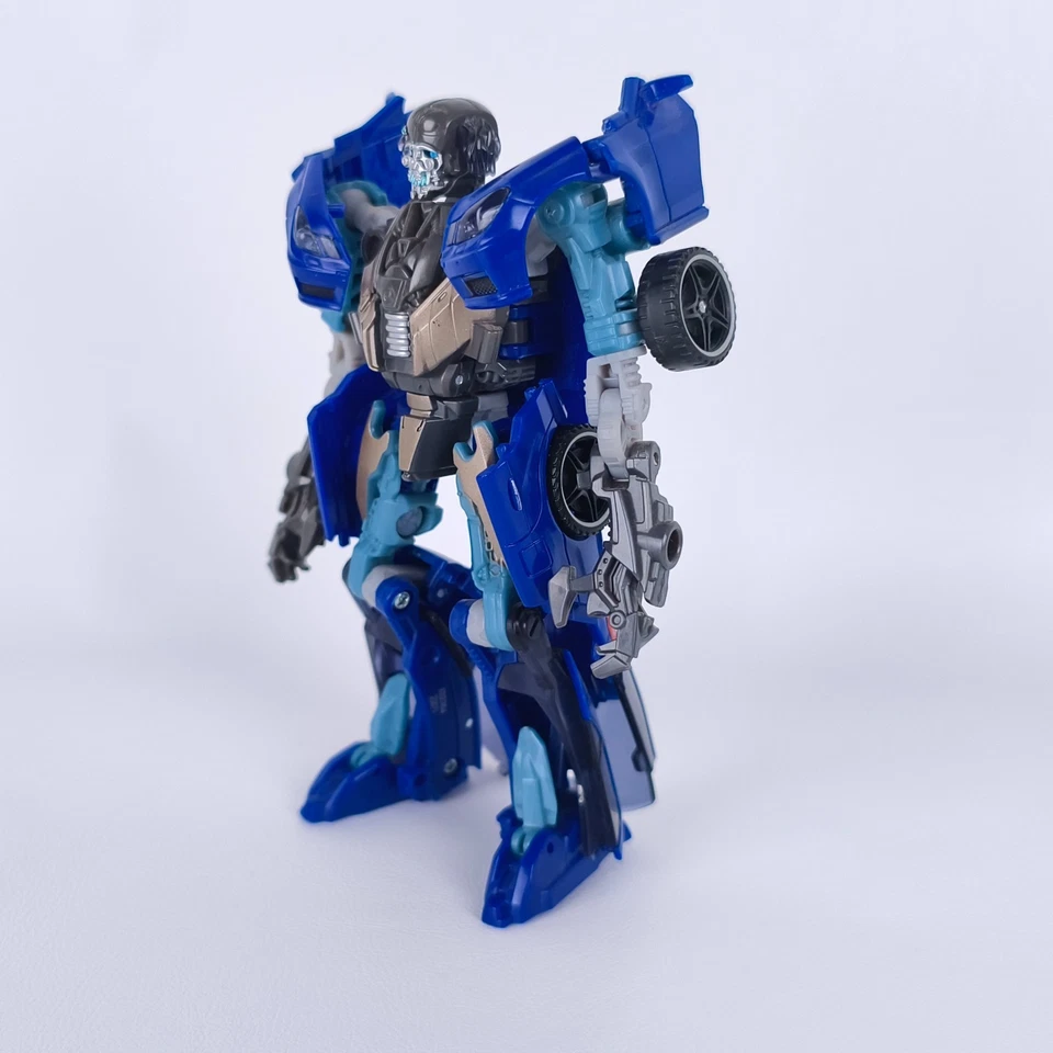 Transformers Wheeljack Complete DOTM Deluxe Class Dark of the Moon - Image 2 of 4