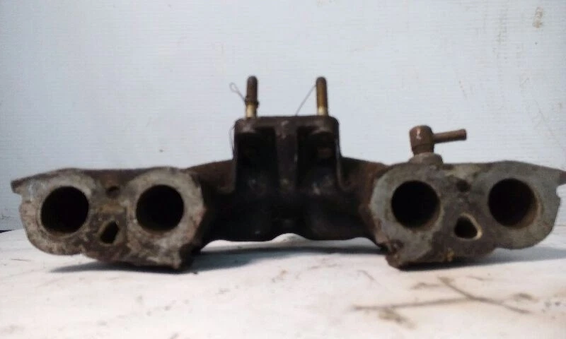 Colector de admisión Fiat X 1/9 California 76-78 con aire acondicionado Foto 3 de 4