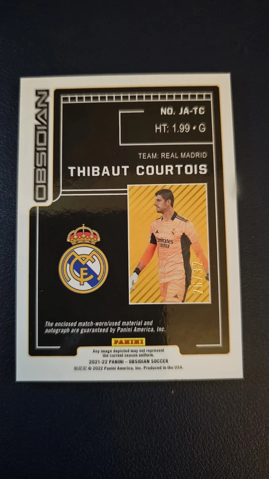 Parche automático usado de fútbol Thibaut Courtois 2021-22 Panini Obsidian/32 Foto 4 de 4