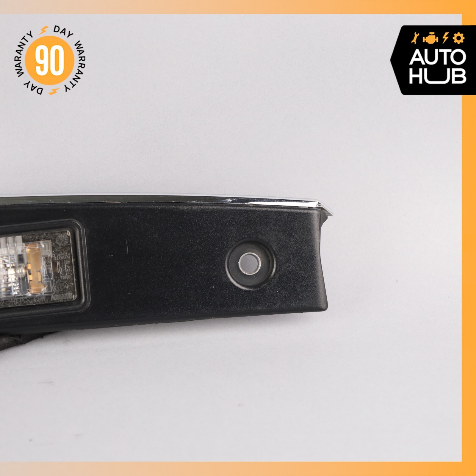 14-22 Maserati Quattoporte M156 Rear Trunk Lid Moulding Plate w/Lights OEM 32k