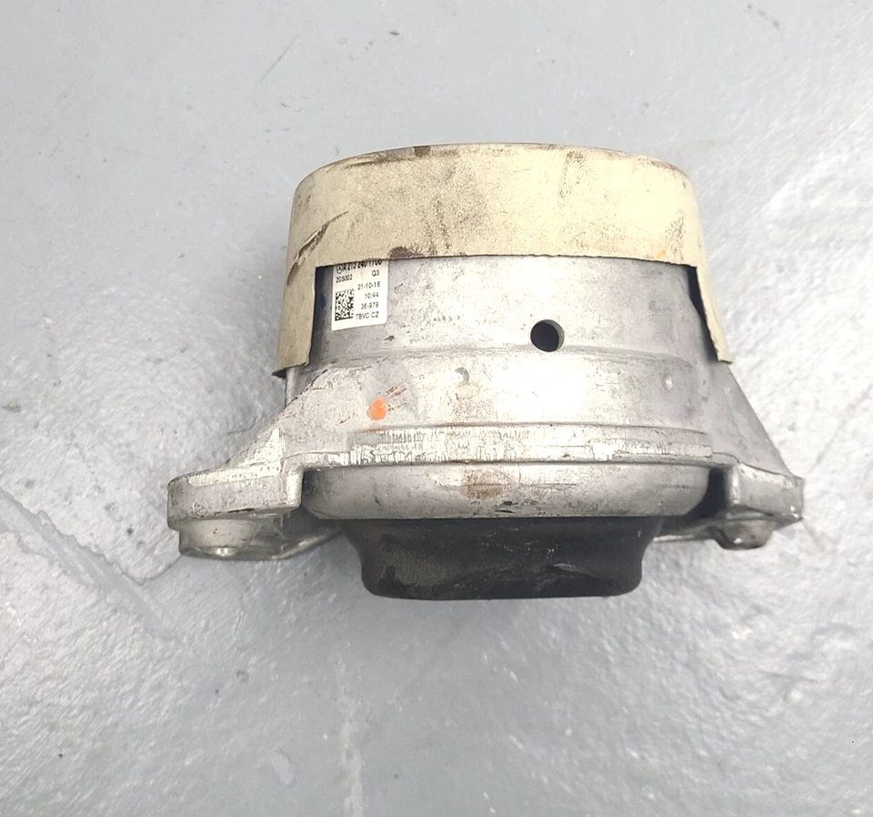 2016 2017 Mercedes Benz Glc300 Engine Right Motor Mount, Part# A2132401700, Oem - Image 3 of 4