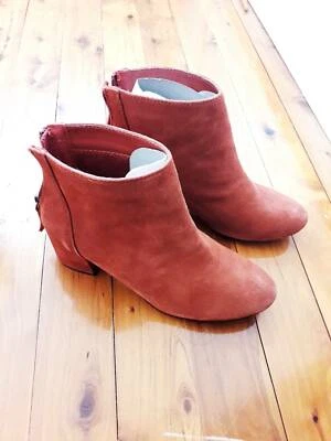 Newly Bought Ladies High Neck Shoes 47 Boots Women S Shoes Gumtree Australia Ryde Area Marsfield Newly Bought Ladies High Neck Shoes 47 Boots Women S Shoes Gumtree Australia Ryde Area Marsfield