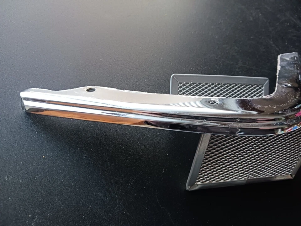 1976-1979 Cadillac SeVille moldura de acabamento de para-lama dianteiro esquerdo e direito fabricante de equipamento original - Imagem 4 de 4