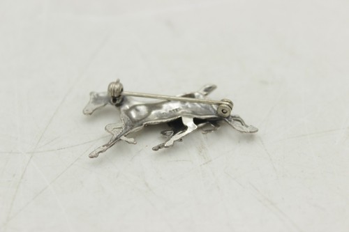 Sterling Silver Pin of Foal and Mare running Cameo 2 tone Mom Horse & Baby 925 - Picture 4 of 4