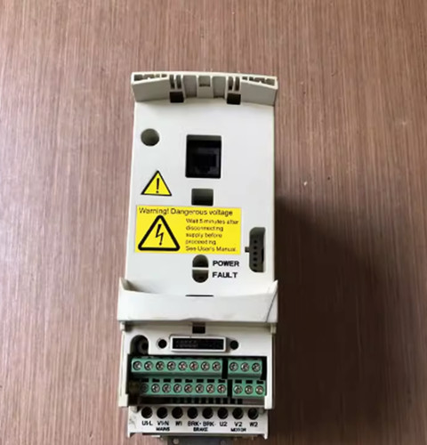 Inverter ABB ACS350-03E-08A8-4 380V 4KW usato e testato - Foto 1 di 4