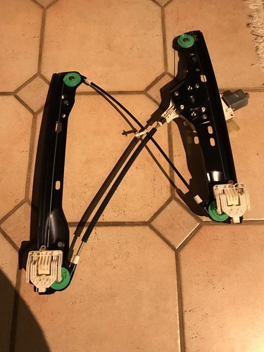 BMW 3er E90 E91 LCI Fensterhebermotor mit Gestänge vorne links 6927027 7140587