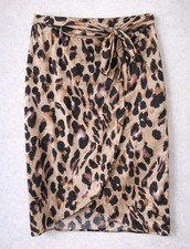 Ladies satin feel leopard print skirt size 18