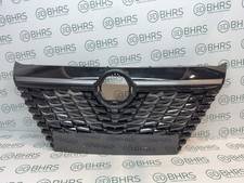 NISSAN QASHQAI J12 2024+ FRONT GRILLE WITH CAMERA HOLE GENUINE USED 62310HN10A