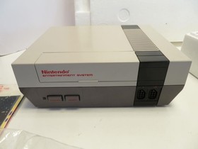 Console NES Nintendo Action Set System in scatola COMPLETA testata e funzionante