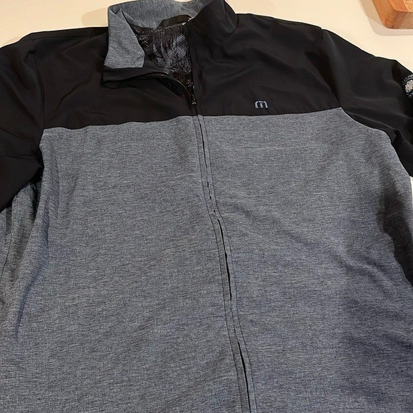 Travis  Matthew Jacket - image 1